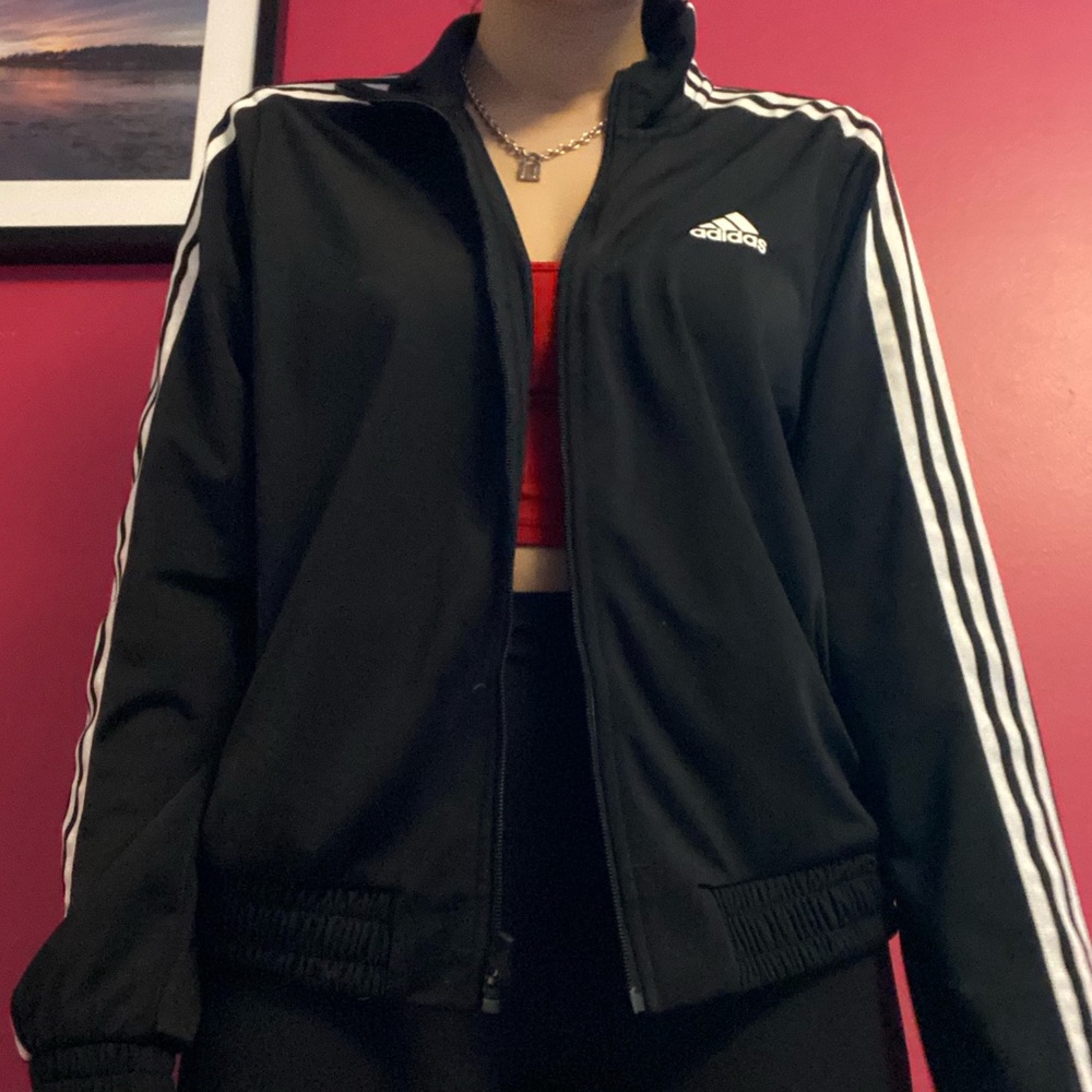 Adidas jacket 10/10 condition and sporty!!